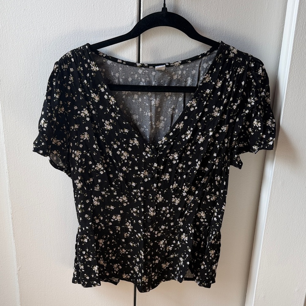 Floral Black Blouse - V Neck - Flutter Sleeve